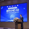 越南互联网中心代表在“BrandID——公民数字身份与id.vn域名”网站设计大赛决赛上发表讲话。图自互联网