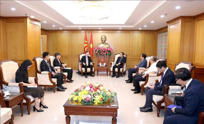 会见现场。图自越通社 sach-chien-luoc-trung-uong-tran-luu-quang-tiep-chu-tich-aes-viet-nam-stand.jpg