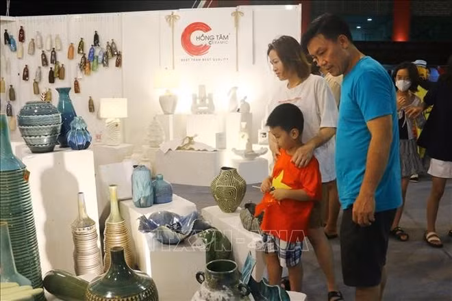 khai-mac-fesstival-gom-dong-nai-stand.jpg