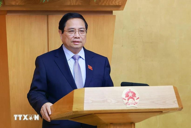 范明政总理发表讲话。图自越通社 thu-tuong-pham-minh-chinh-chu-tri-phien-hop-chinh-phu-thuong-ky-thang-4-nam-2025-8014712-1.jpg