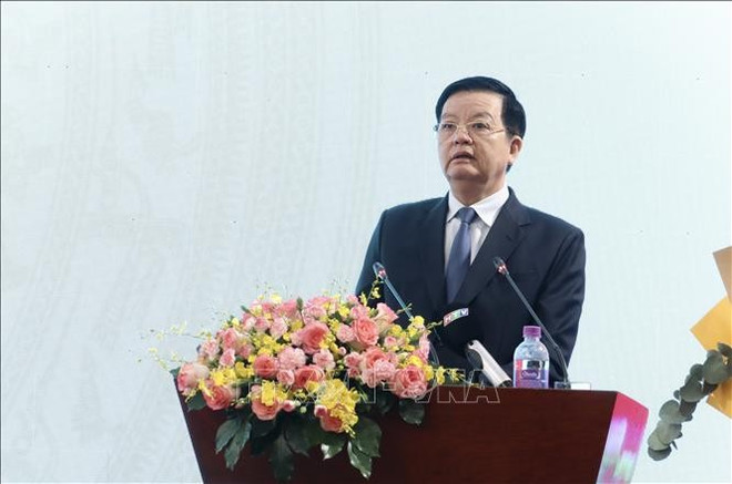 政府副总理梅文政任指导委员会主任。图自越通社 chinh-16725.jpg