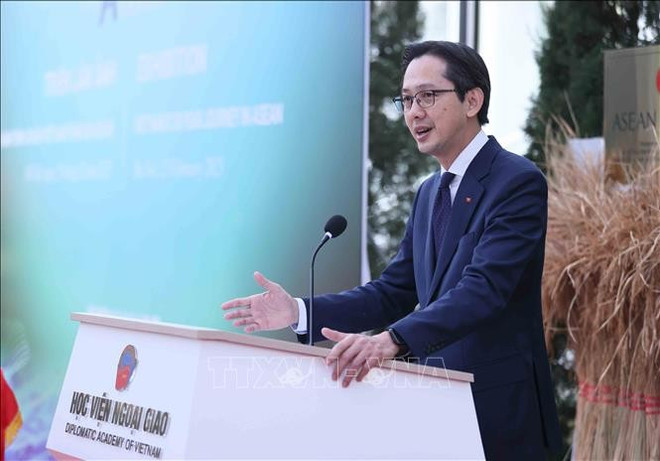 thu-truong-ngoai-giao.jpg