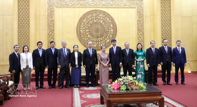 vnanet-doan-dai-bieu-cap-cao-hoi-dong-quoc-gia-mat-tran-doan-ket-phat-trien-to-quoc-campuchia-lam-viec-tai-tinh-ninh-binh-8656084.jpg