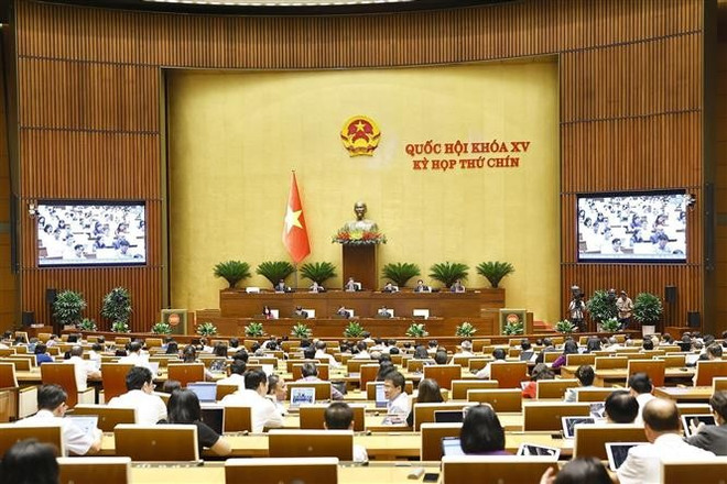 会议场景。图自越通社 hoi-tiep-tuc-thao-luan-ve-ke-hoach-phat-trien-kinh-te-xa-hoi-8096841.jpg