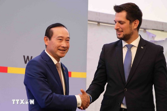 viet-nam-toa-sang-tai-le-hoi-wallonia.jpg