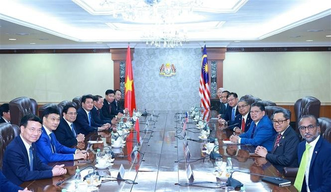 范明政会见马来西亚国会下议院议长佐哈里·阿卜杜勒。图自越通社 i-kien-chu-tich-ha-vien-malaysia-tan-sri-dato-johari-bin-abdul-8053529.jpg