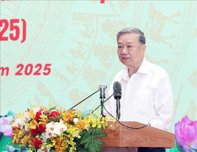 苏林总书记发言。图自越通社 tbt-to-lam-1.jpg