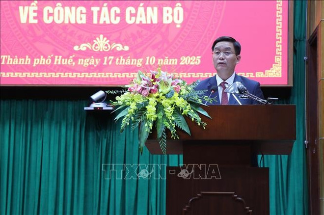 顺化市委书记阮廷忠。图自越通社 bi-thu-thanh-uy-hue-1.jpg