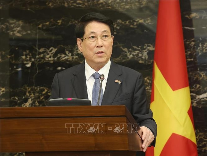 越南国家主席梁强发言。图自越通社 ctn-gap-bao-chi.jpg