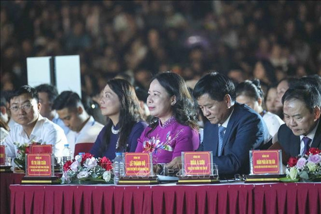 越南国家副主席武氏映春出席2025年奠边西北精华狂欢节开幕式。图自越通社 anh-xuan-1.jpg