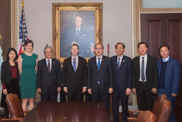 胡志明市市委书记会见美国副国务卿香农 ảnh 2 胡志明市市委书记会见美国副国务卿香农 ảnh 2