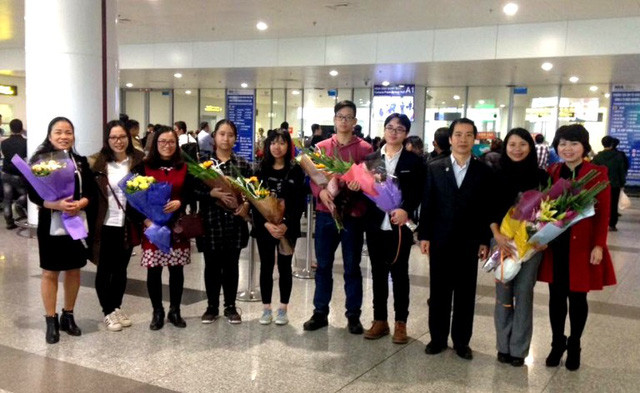 越南学生在2017年第十五届国际中学生俄语奥赛中荣获银牌 ảnh 1