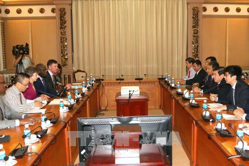 胡志明市领导会见世行副行长劳拉·塔克 ảnh 1