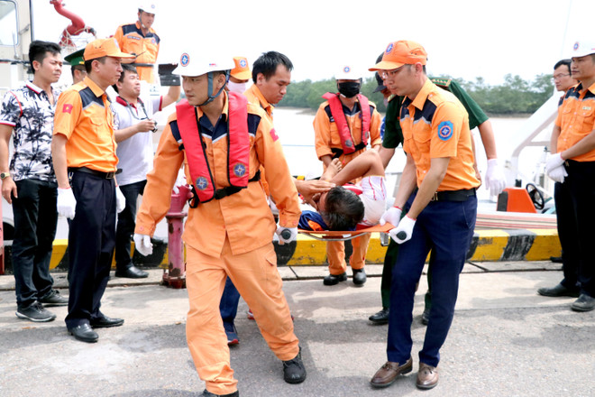 海防市海域上发生撞船事故 致3人伤亡 4人失踪 ảnh 1 海防市海域上发生撞船事故 致3人伤亡 4人失踪 ảnh 1