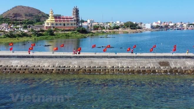 组图:2000名运动员参加在李山岛县举行的马拉松锦标赛 ảnh 4 组图:2000名运动员参加在李山岛县举行的马拉松锦标赛 ảnh 4