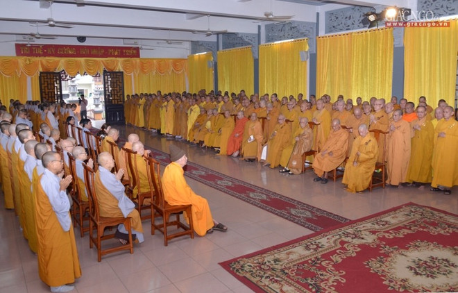 越南佛教协会第一法主圆寂25周年纪念法会在河内和胡志明市举行 ảnh 2 越南佛教协会第一法主圆寂25周年纪念法会在河内和胡志明市举行 ảnh 2