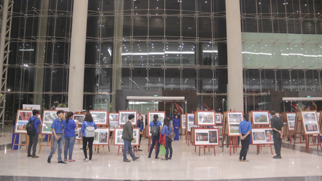 东盟共同体纪录片暨图片展在平阳省举行 ảnh 1 东盟共同体纪录片暨图片展在平阳省举行 ảnh 1