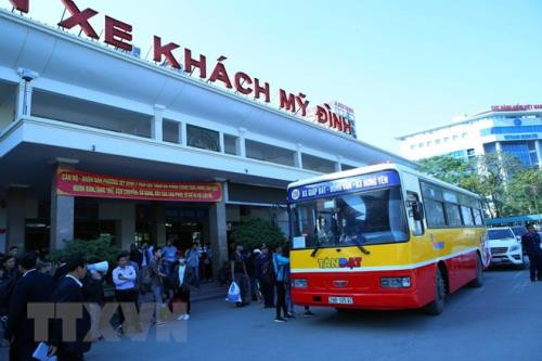 河内计划安排春节班车接送大学生和工人返乡过年 ảnh 1