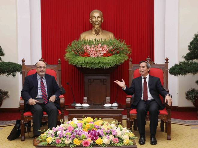 越共中央经济部部长阮文平会见国际货币基金组织代表团 ảnh 1 越共中央经济部部长阮文平会见国际货币基金组织代表团 ảnh 1