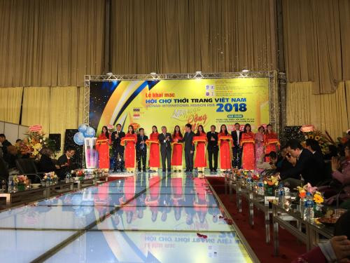 2018年越南服装展开展 ảnh 1 2018年越南服装展开展 ảnh 1