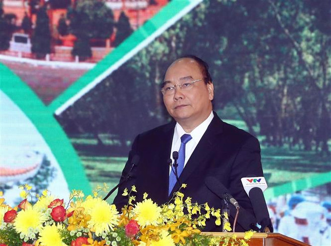 越南政府总理阮春福出席安江省投资促进会 ảnh 1 越南政府总理阮春福出席安江省投资促进会 ảnh 1