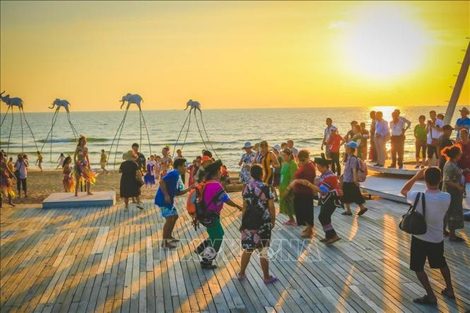 越南南部各地旅游业保持稳中向好势头 ảnh 1 越南南部各地旅游业保持稳中向好势头 ảnh 1