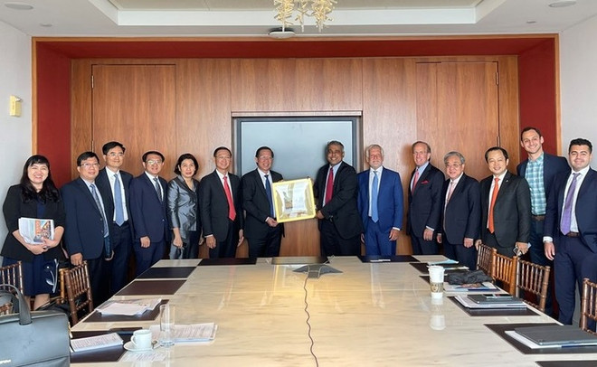 胡志明市人民委员会主席潘文买率团访问美国 ảnh 1 胡志明市人民委员会主席潘文买率团访问美国 ảnh 1