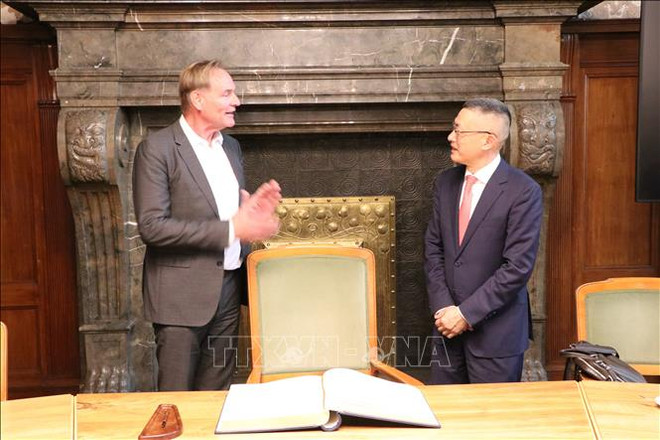 深化越南与德国各地方之间的合作关系 ảnh 1 深化越南与德国各地方之间的合作关系 ảnh 1