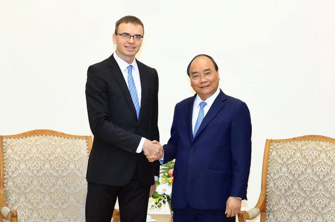 越南政府总理阮春福会见爱沙尼亚外长 ảnh 1 越南政府总理阮春福会见爱沙尼亚外长 ảnh 1