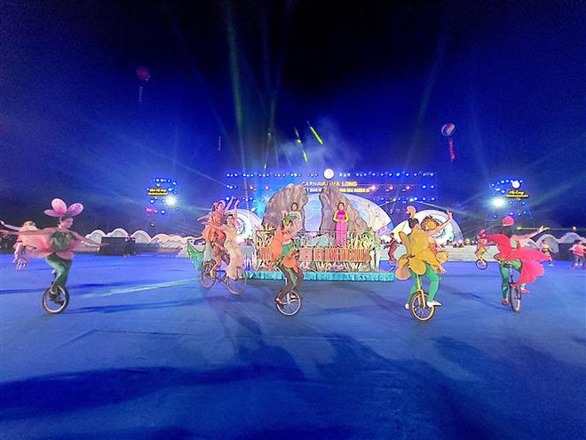 2022年下龙狂欢节在因疫情被暂停两年后重新举办 ảnh 1 2022年下龙狂欢节在因疫情被暂停两年后重新举办 ảnh 1