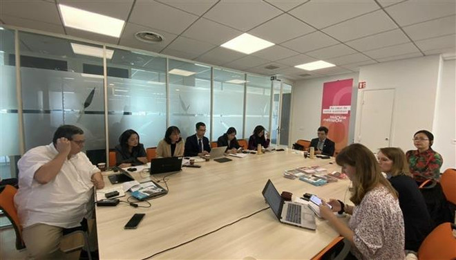 越南和法国各地方加强遗产保护合作 ảnh 2 越南和法国各地方加强遗产保护合作 ảnh 2