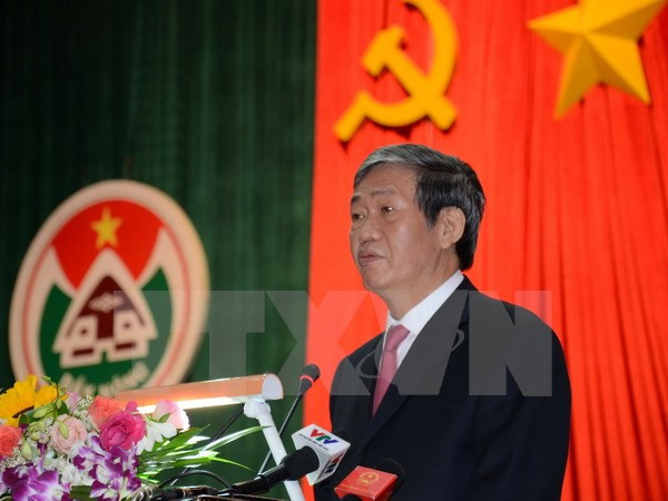 丁世兄同志向多农省学生赠送中秋礼物 ảnh 1 丁世兄同志向多农省学生赠送中秋礼物 ảnh 1