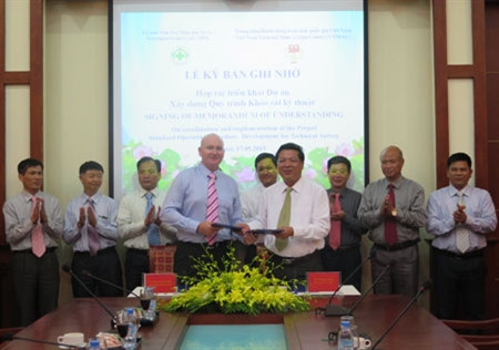 越南与挪威签署克服越南爆炸物污染后果备忘录 ảnh 1