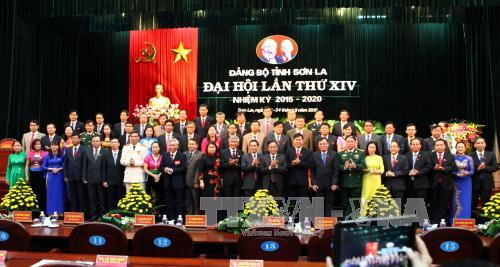 吴文谕同志出席越共老街省代表大会 ảnh 2 吴文谕同志出席越共老街省代表大会 ảnh 2