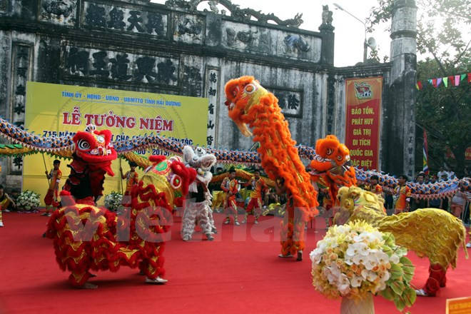 2015年昆山劫泊秋季庙会有助于加强民族团结互助 ảnh 1