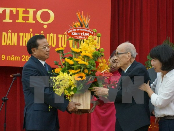 河内市举行仪式庆祝劳动英雄武跳教授100岁寿辰 ảnh 1 河内市举行仪式庆祝劳动英雄武跳教授100岁寿辰 ảnh 1