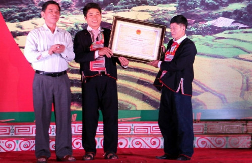 2015年越南河江省黄苏肥县梯田文化旅游周拉开序幕 ảnh 1