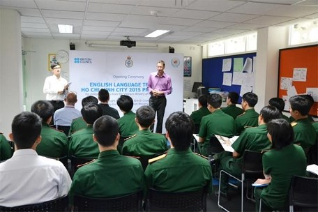 英国协助越南军官提升英语水平 ảnh 1