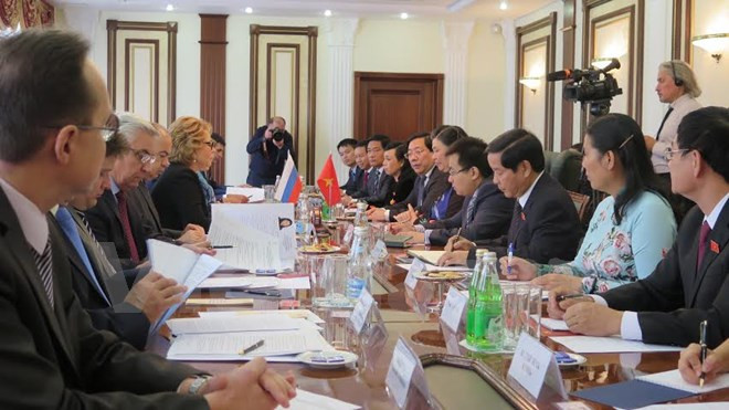 越南国会副主席丛氏放对俄罗斯进行正式访问 ảnh 1 越南国会副主席丛氏放对俄罗斯进行正式访问 ảnh 1