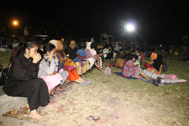 印尼西努沙登加拉省龙目岛地震后的惨状（组图） ảnh 15