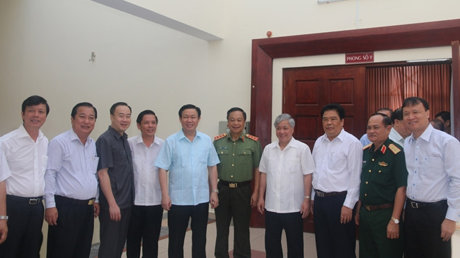 政府副总理王廷惠：落实好民族和宗教政策保障边境安全 ảnh 1