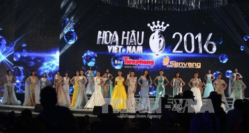 2016年越南小姐选美大赛总决赛:杜美玲佳丽摘得桂冠 ảnh 2 2016年越南小姐选美大赛总决赛:杜美玲佳丽摘得桂冠 ảnh 2