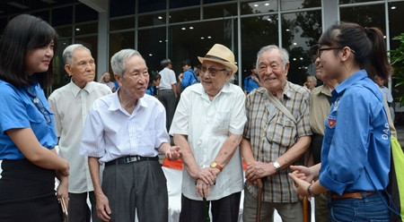 参加过战争的黄耀城越盟战士重逢 ảnh 1