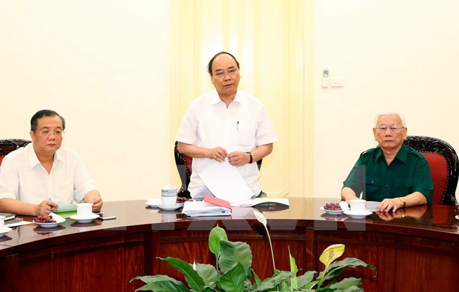  政府总理阮春福同老先锋青年协会代表进行座谈 ảnh 1