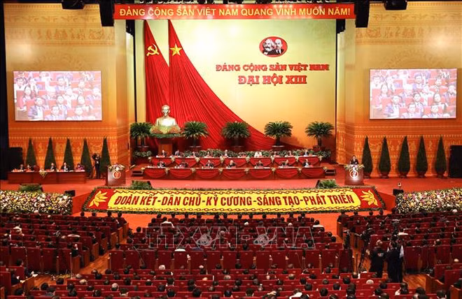 越共十三大：河内注重现代化和配套基础设施建设 ảnh 1