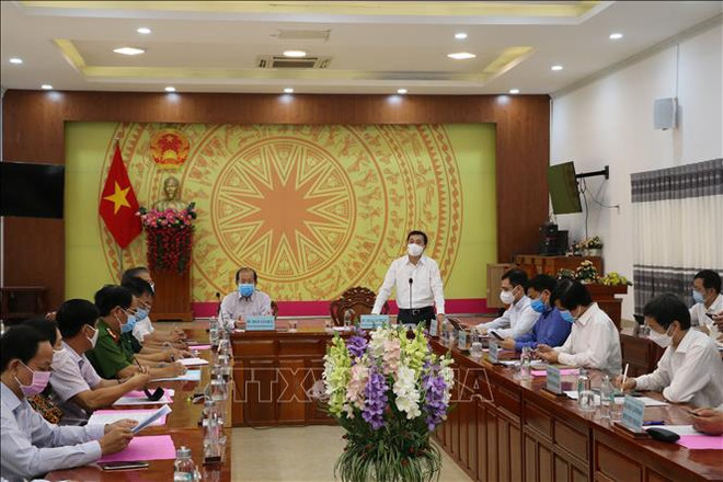 越南卫生部工作代表团莅临同塔省视察新冠肺炎疫情防控工作情况 ảnh 2 越南卫生部工作代表团莅临同塔省视察新冠肺炎疫情防控工作情况 ảnh 2