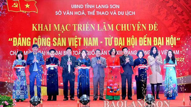 庆祝越共十三大的系列活动在全国各地纷纷举行 ảnh 2 庆祝越共十三大的系列活动在全国各地纷纷举行 ảnh 2