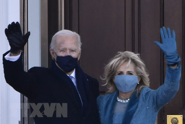 越南领导人向美国总统和副总统致贺电 ảnh 1