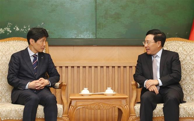 越南政府副总理兼外交部长范平明会见日本群马县知事 ảnh 1 越南政府副总理兼外交部长范平明会见日本群马县知事 ảnh 1