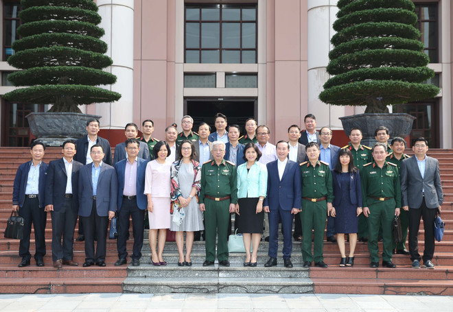 阮志咏上将会见越南驻外大使和首席代表 ảnh 1